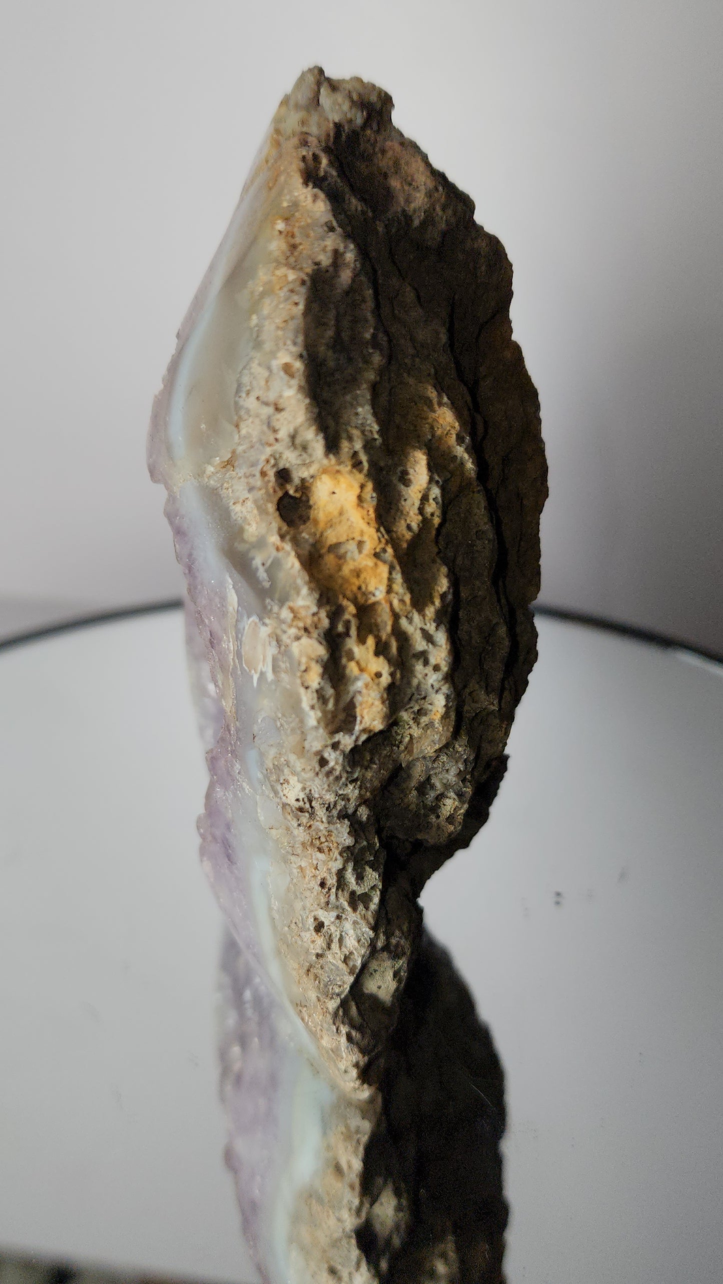 Amethyst cave in agate from Madagascar