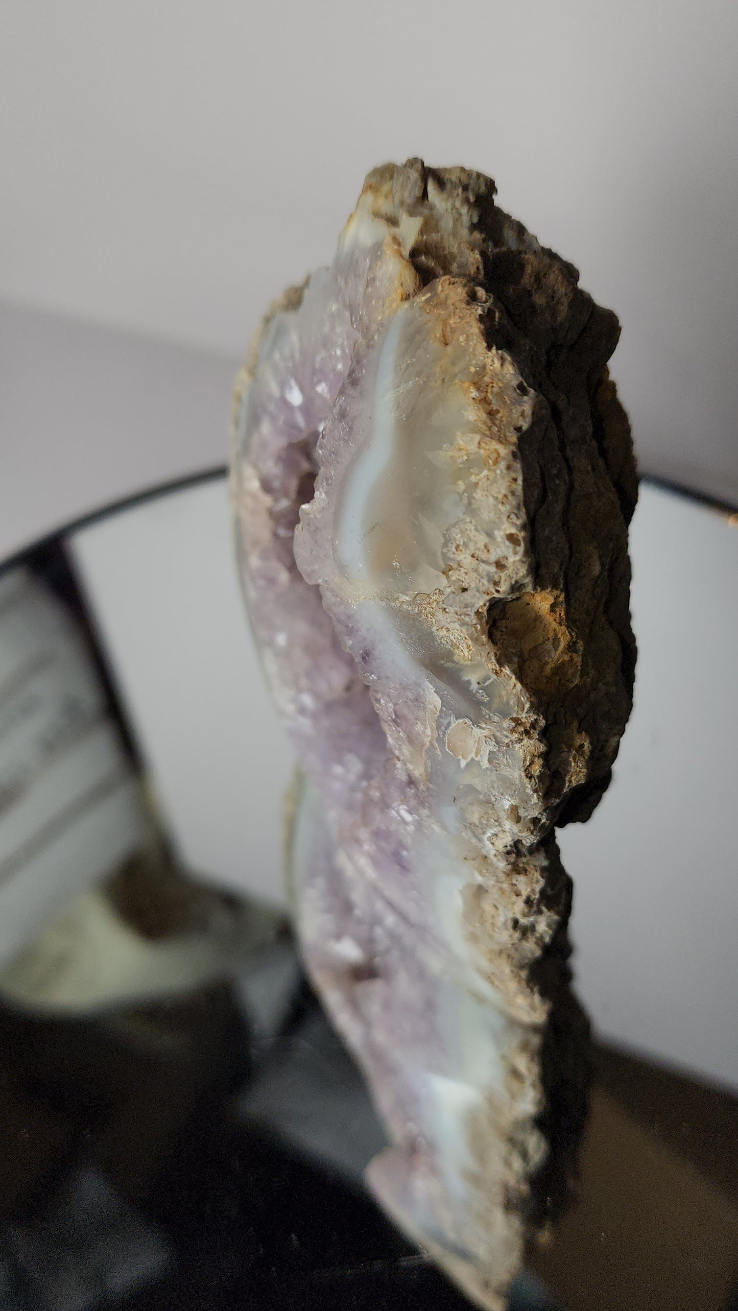 Amethyst cave in agate from Madagascar