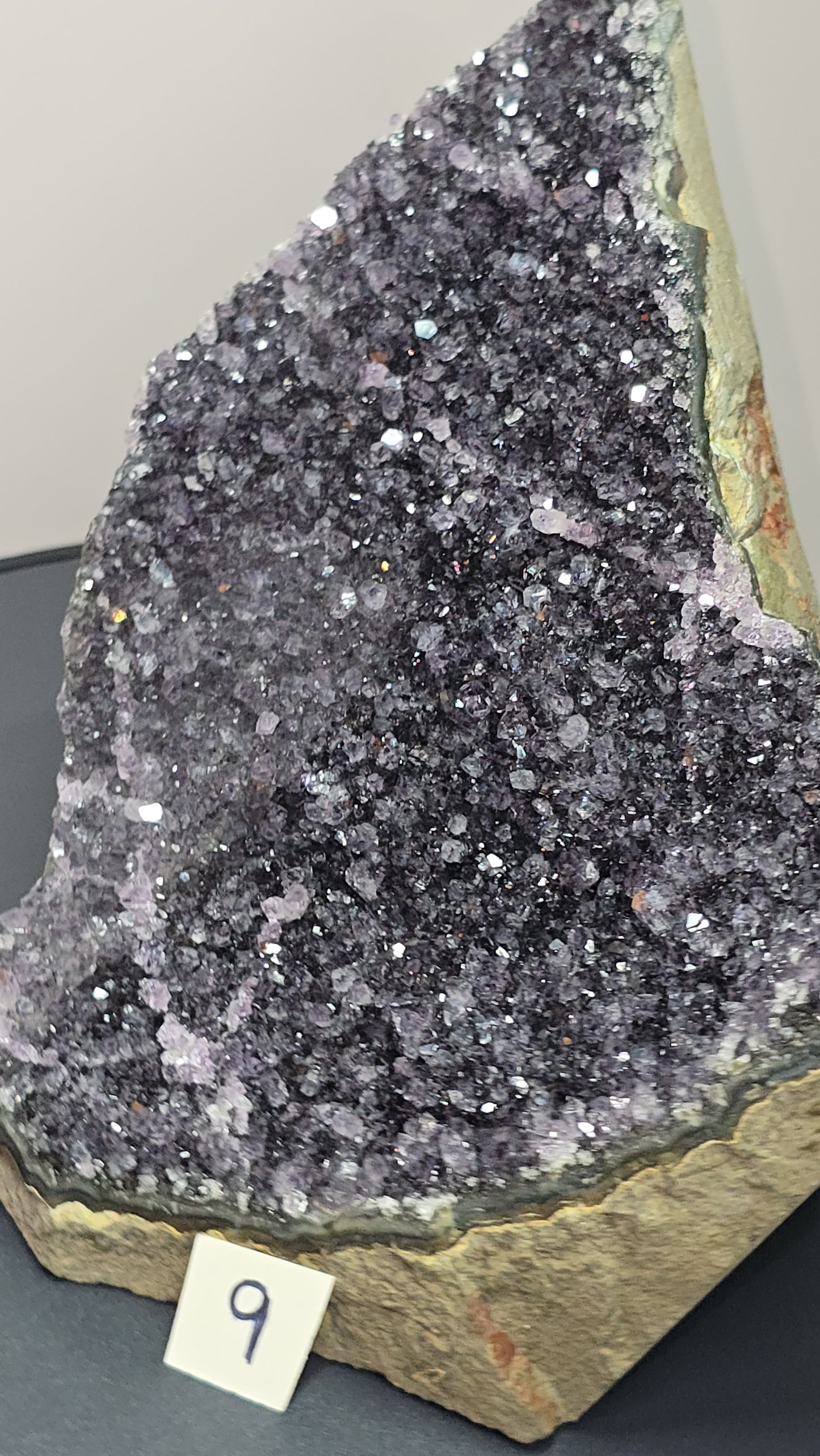 Black, dark purple, sparkling Amethyst cut base, Cathedral, Standing Geode from brazil