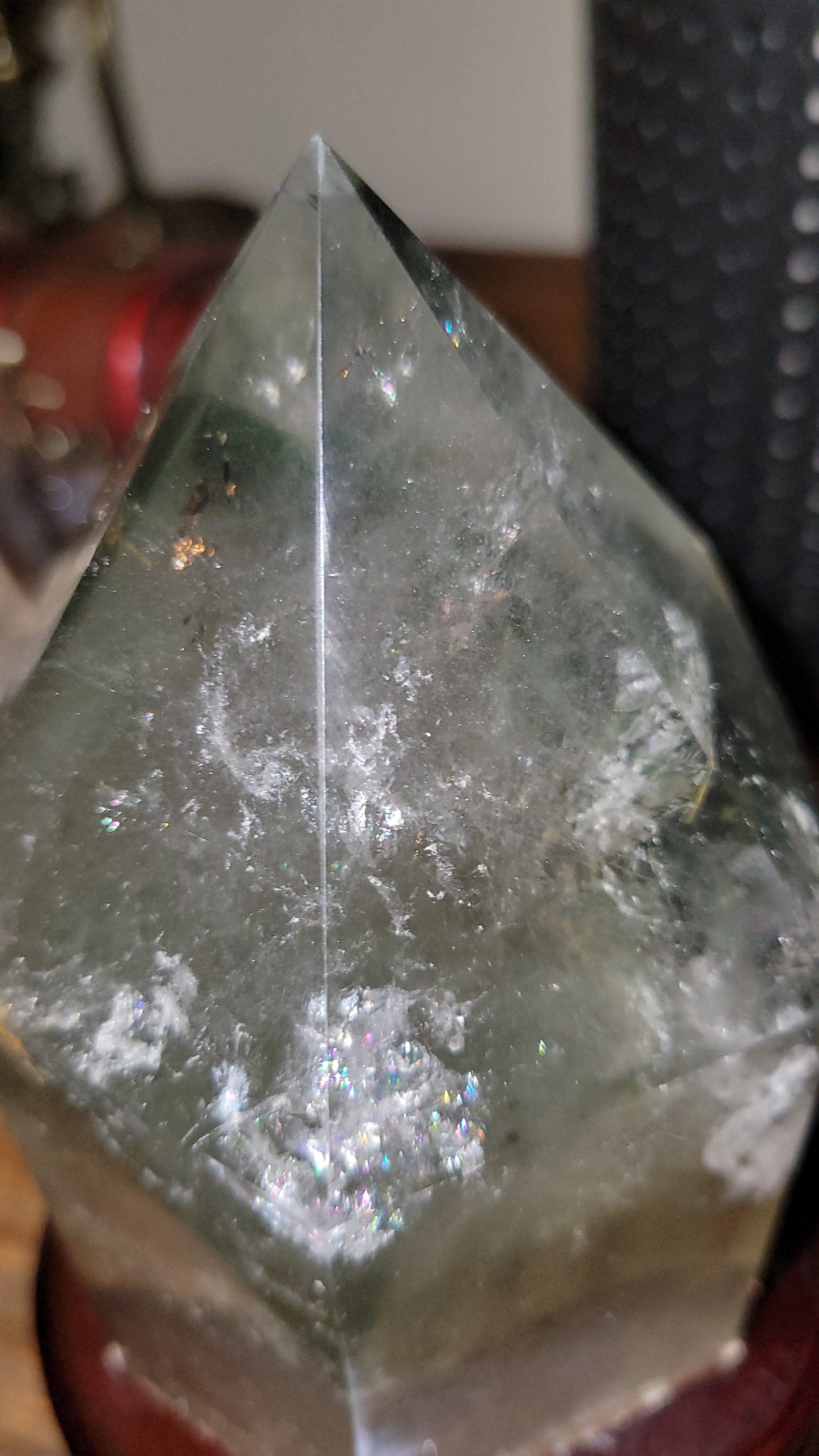 Garden quartz tower with stand