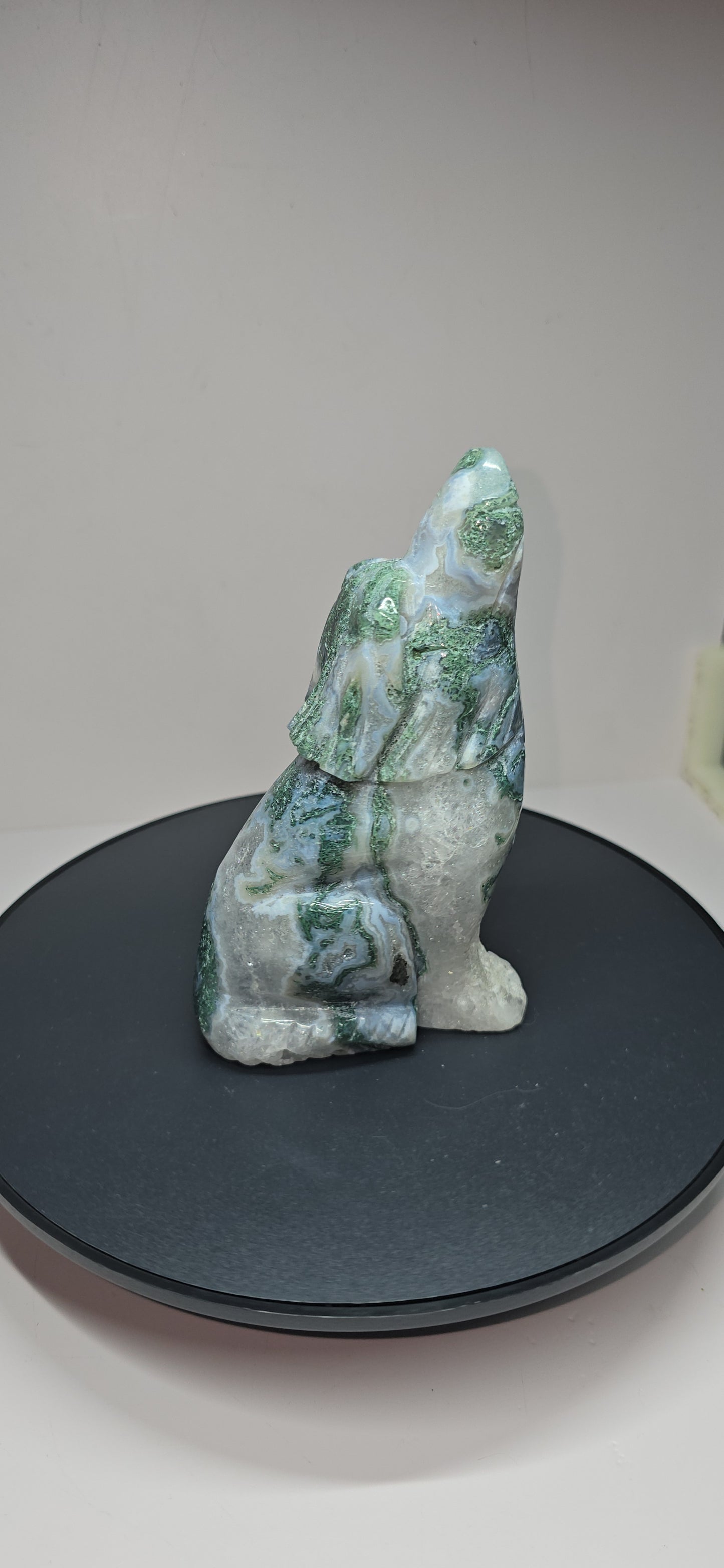 Moss agate wolfs