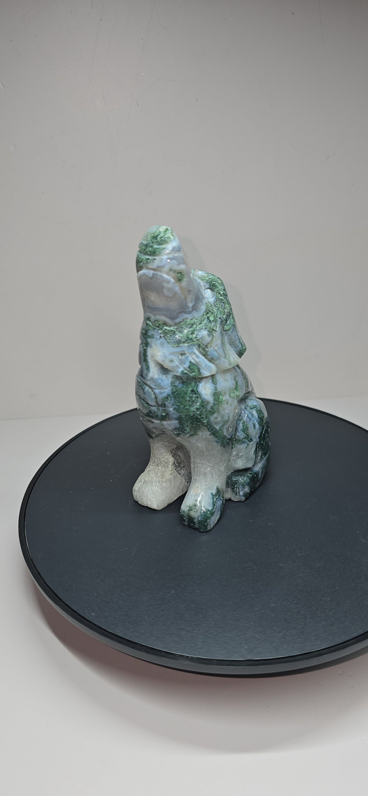 Moss agate wolfs