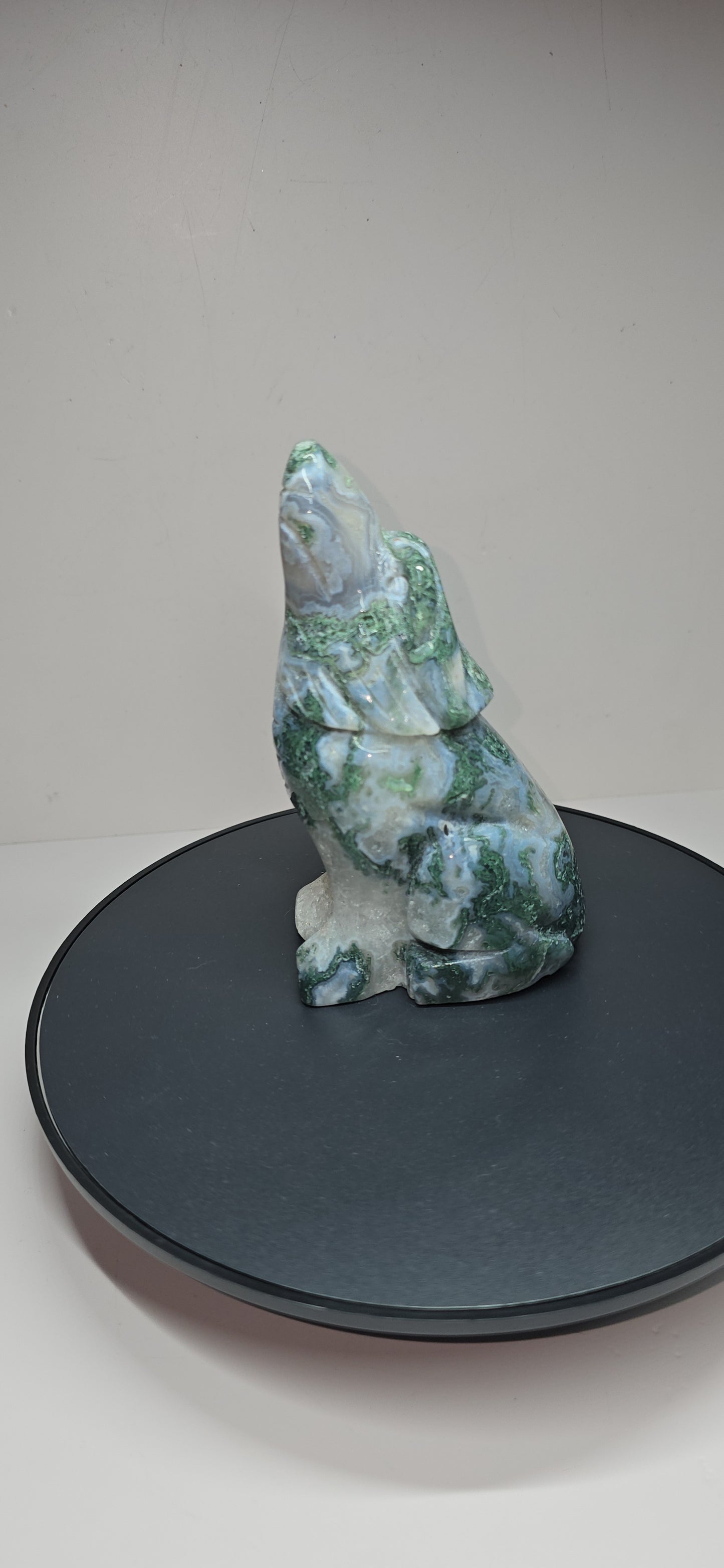 Moss agate wolfs